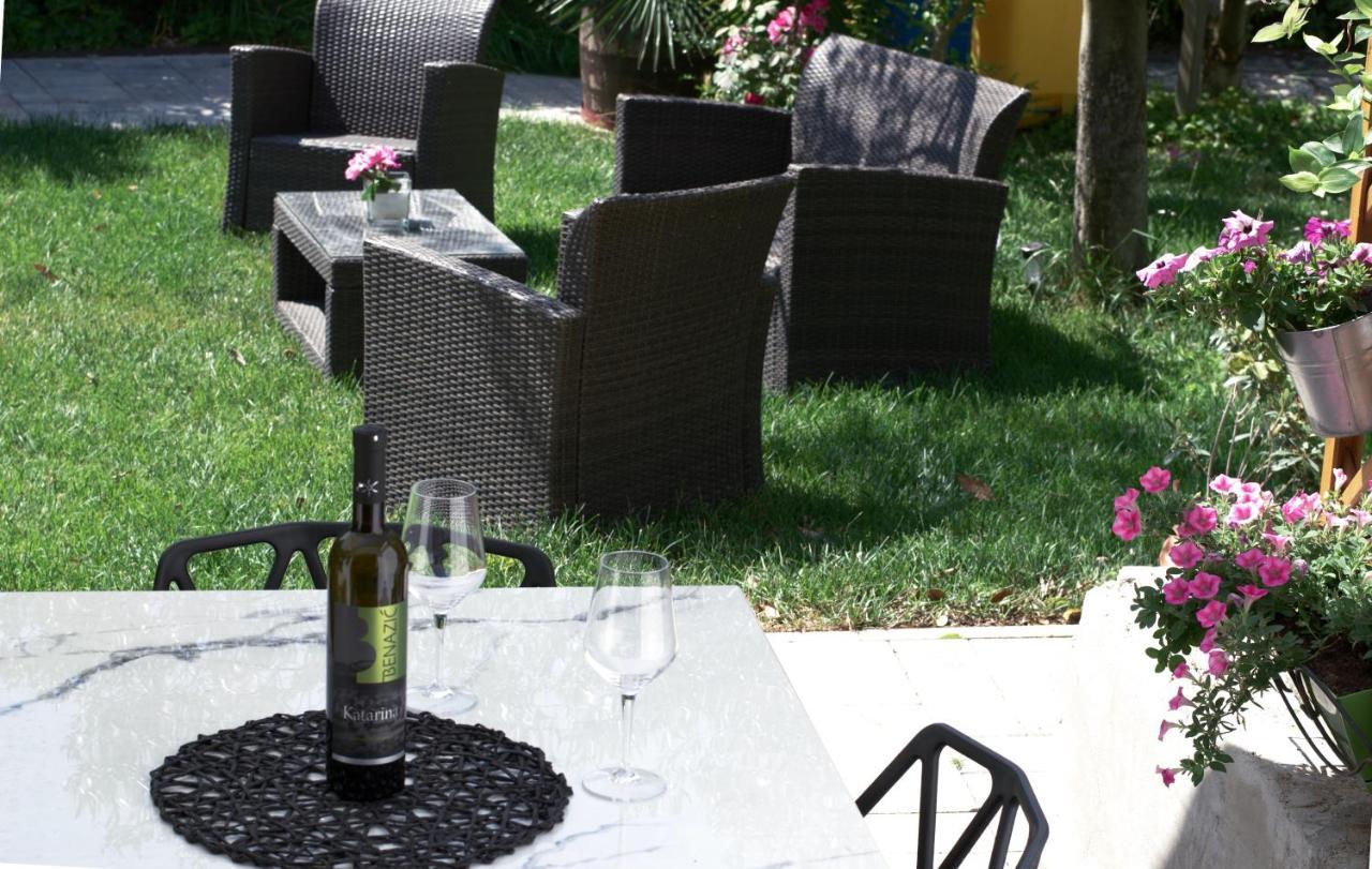 Wine Garden Holiday Home プーラ エクステリア 写真